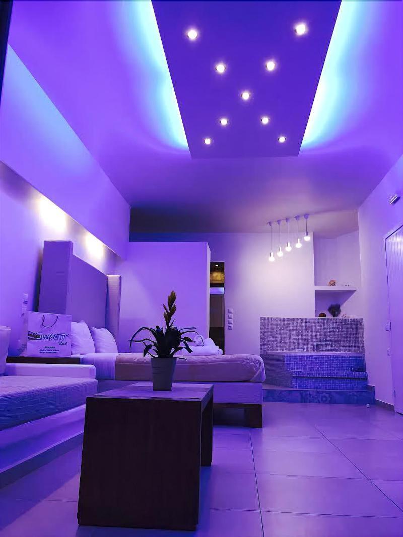 Queen Boutique Suites Mykonos Town ภายนอก รูปภาพ