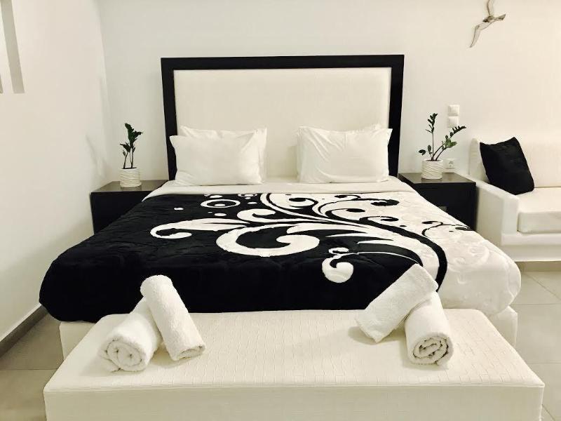 Queen Boutique Suites Mykonos Town ภายนอก รูปภาพ
