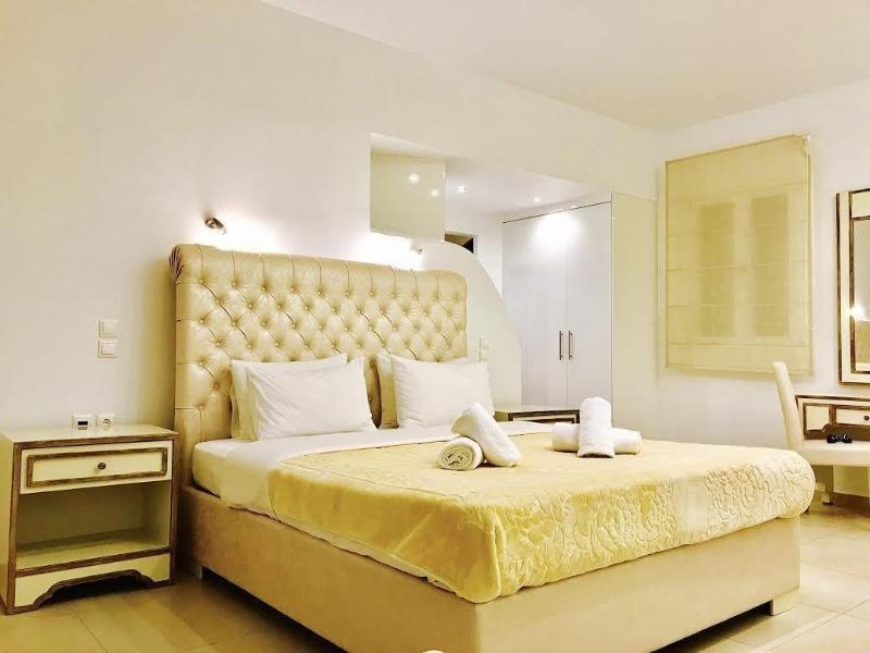 Queen Boutique Suites Mykonos Town ภายนอก รูปภาพ
