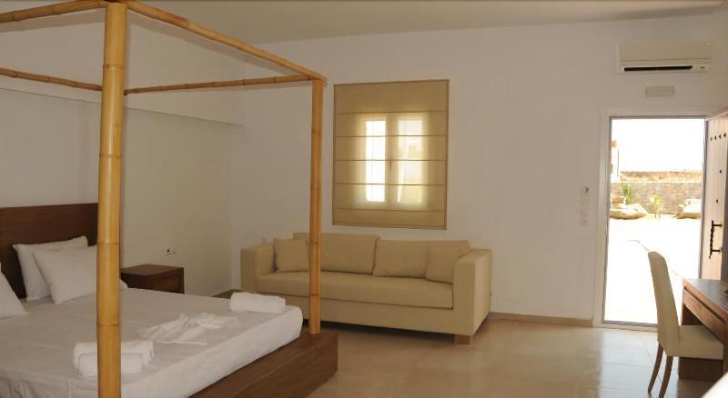 Queen Boutique Suites Mykonos Town ภายนอก รูปภาพ