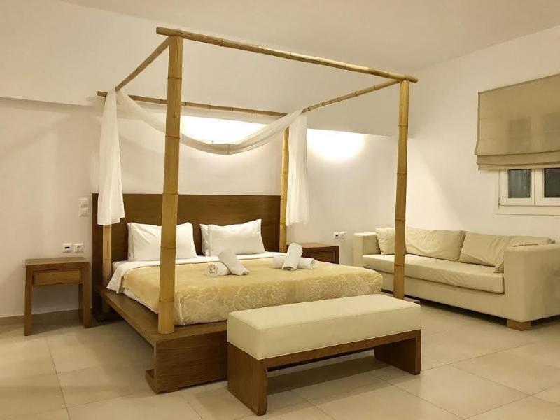 Queen Boutique Suites Mykonos Town ภายนอก รูปภาพ