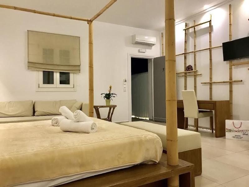 Queen Boutique Suites Mykonos Town ภายนอก รูปภาพ
