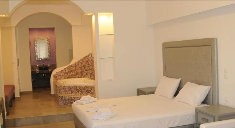 Queen Boutique Suites Mykonos Town ภายนอก รูปภาพ