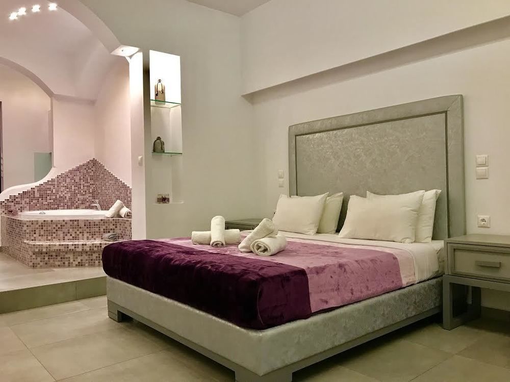 Queen Boutique Suites Mykonos Town ภายนอก รูปภาพ