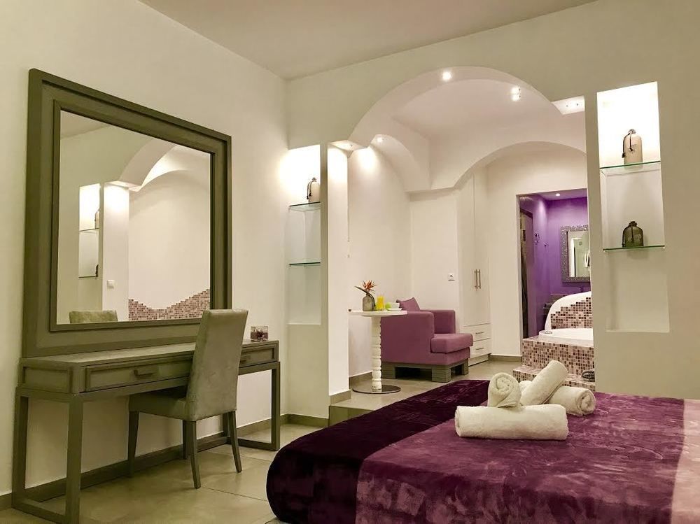 Queen Boutique Suites Mykonos Town ภายนอก รูปภาพ