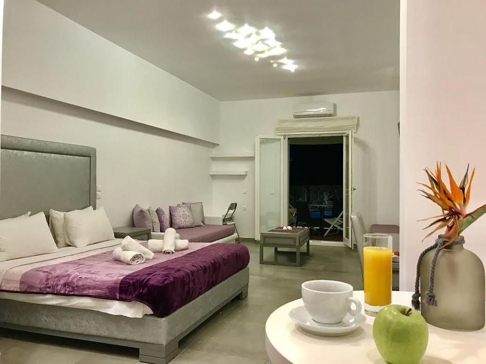 Queen Boutique Suites Mykonos Town ภายนอก รูปภาพ