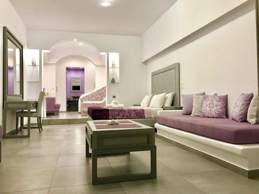 Queen Boutique Suites Mykonos Town ภายนอก รูปภาพ