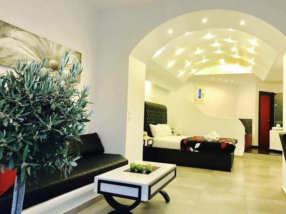 Queen Boutique Suites Mykonos Town ภายนอก รูปภาพ