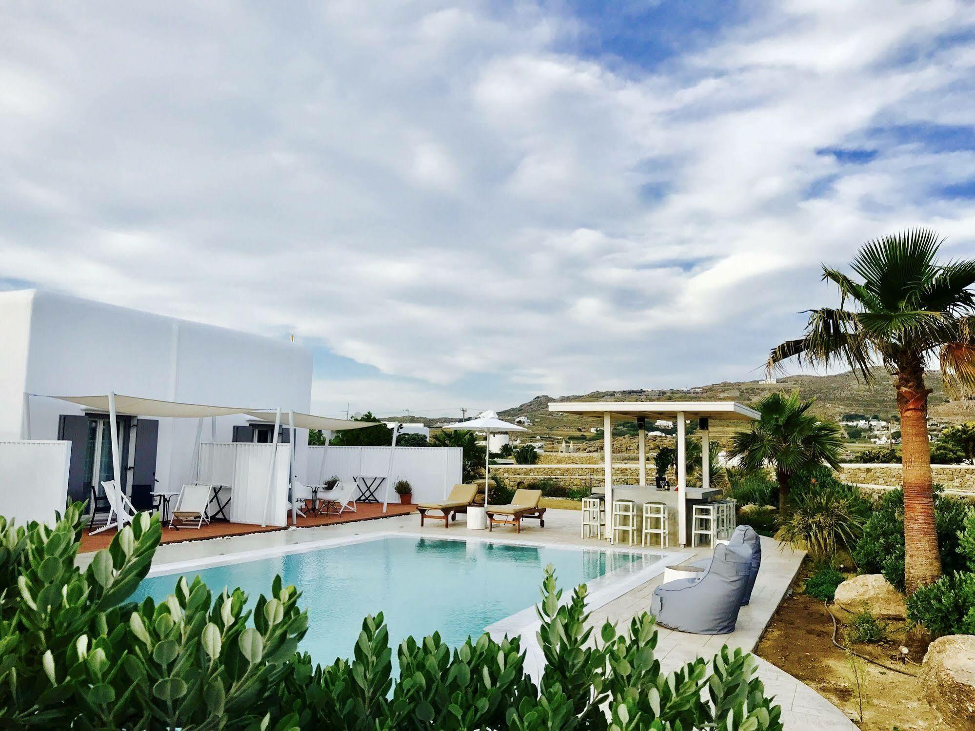 Queen Boutique Suites Mykonos Town ภายนอก รูปภาพ