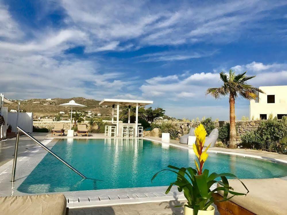 Queen Boutique Suites Mykonos Town ภายนอก รูปภาพ