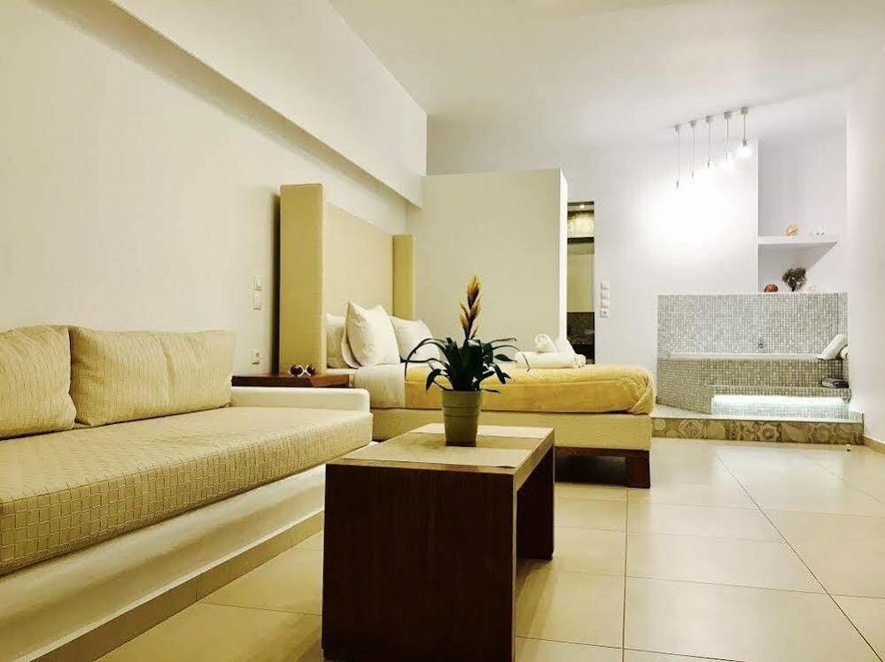 Queen Boutique Suites Mykonos Town ภายนอก รูปภาพ