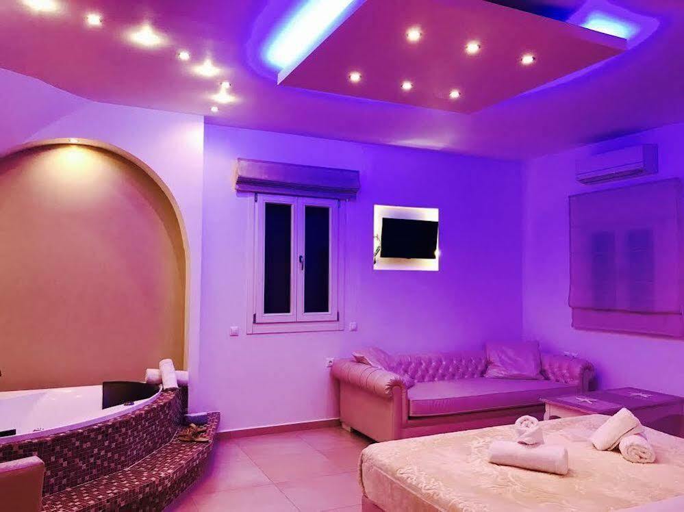 Queen Boutique Suites Mykonos Town ภายนอก รูปภาพ